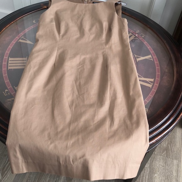 Albert Nipon Tan Short sleeve dress $60 Size 8 - Picture 3 of 8